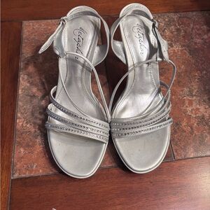 Elegant Silver Strappy Heels. Worn once. Size 7.5M